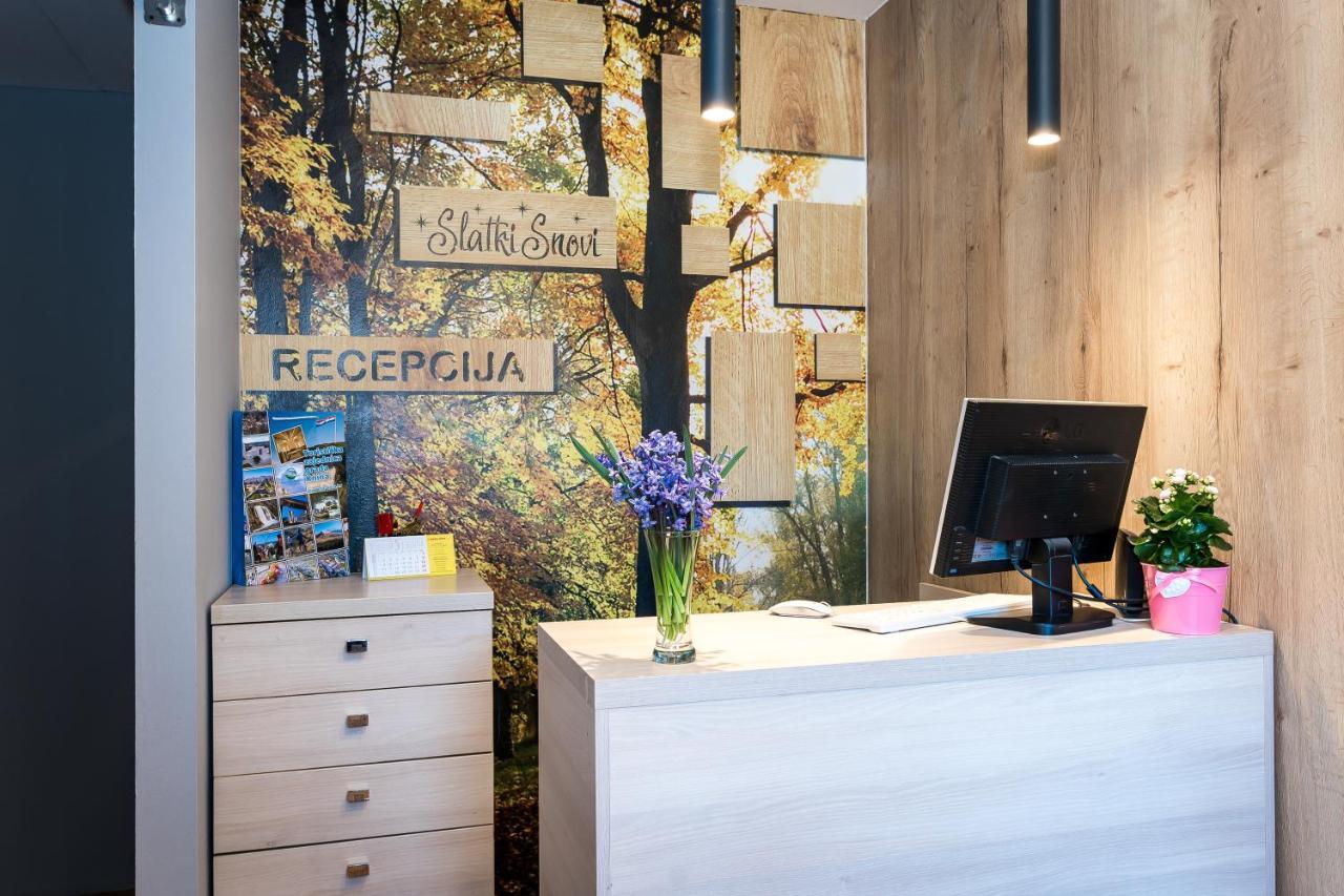 Slatki Snovi II Hotel คนิน ภายนอก รูปภาพ