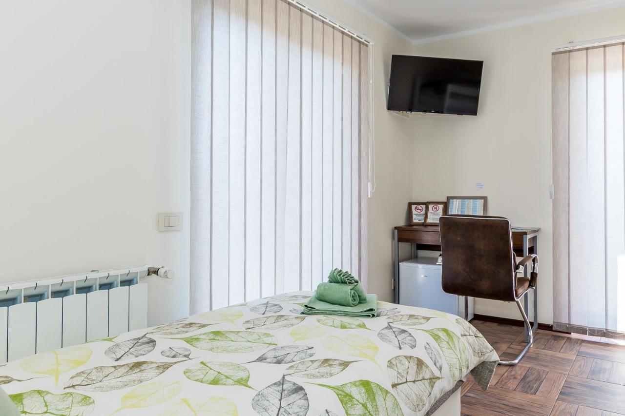 Slatki Snovi II Hotel คนิน ภายนอก รูปภาพ