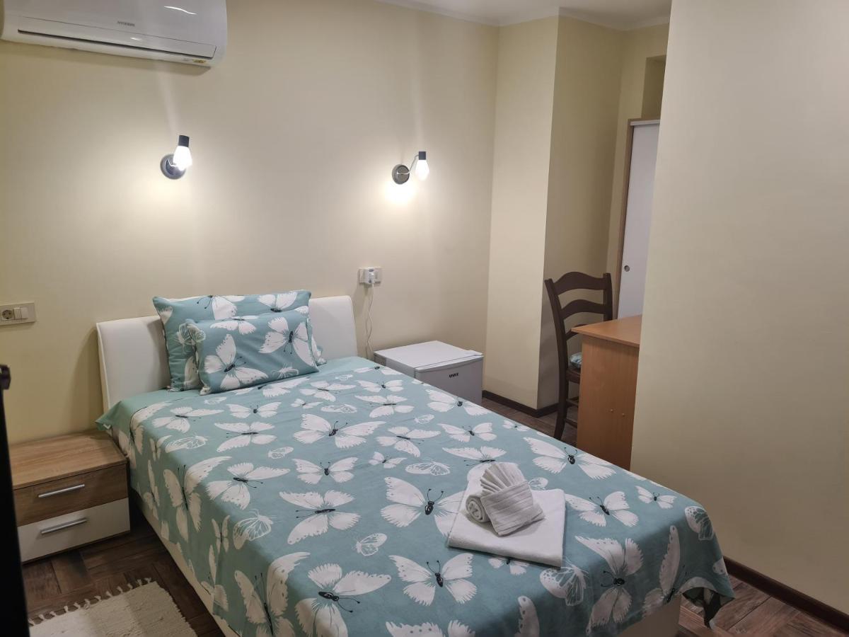 Slatki Snovi II Hotel คนิน ภายนอก รูปภาพ